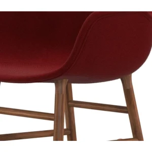 Normann Copenhagen Normann Rocking Walnut Schaukelstuhl Textil-gepolstert Breeze – H 73 X B 56 X T 67 Cm – Red 4401 13